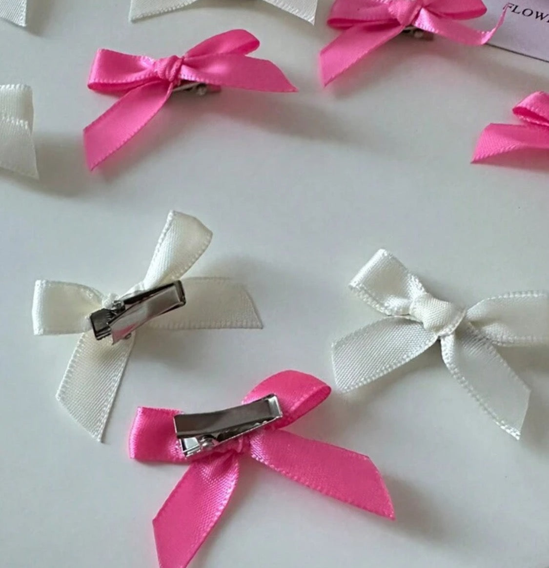 Pink bow mini hair clips