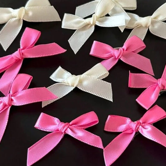 Pink bow mini hair clips